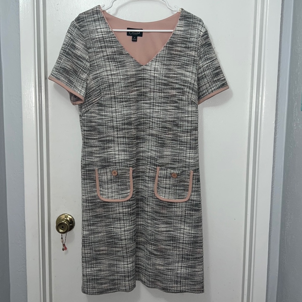 Size 10 dress with pockets